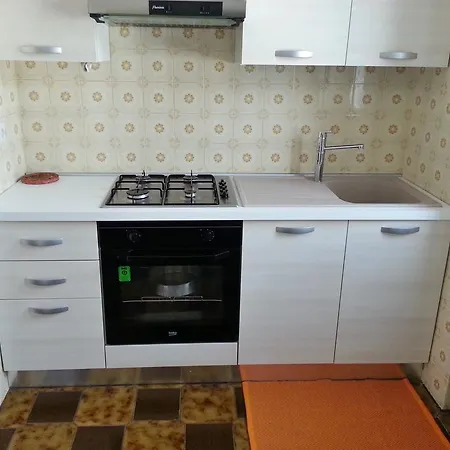 Alojamento de Acomodação e Pequeno-almoço Brezza Marina 3*